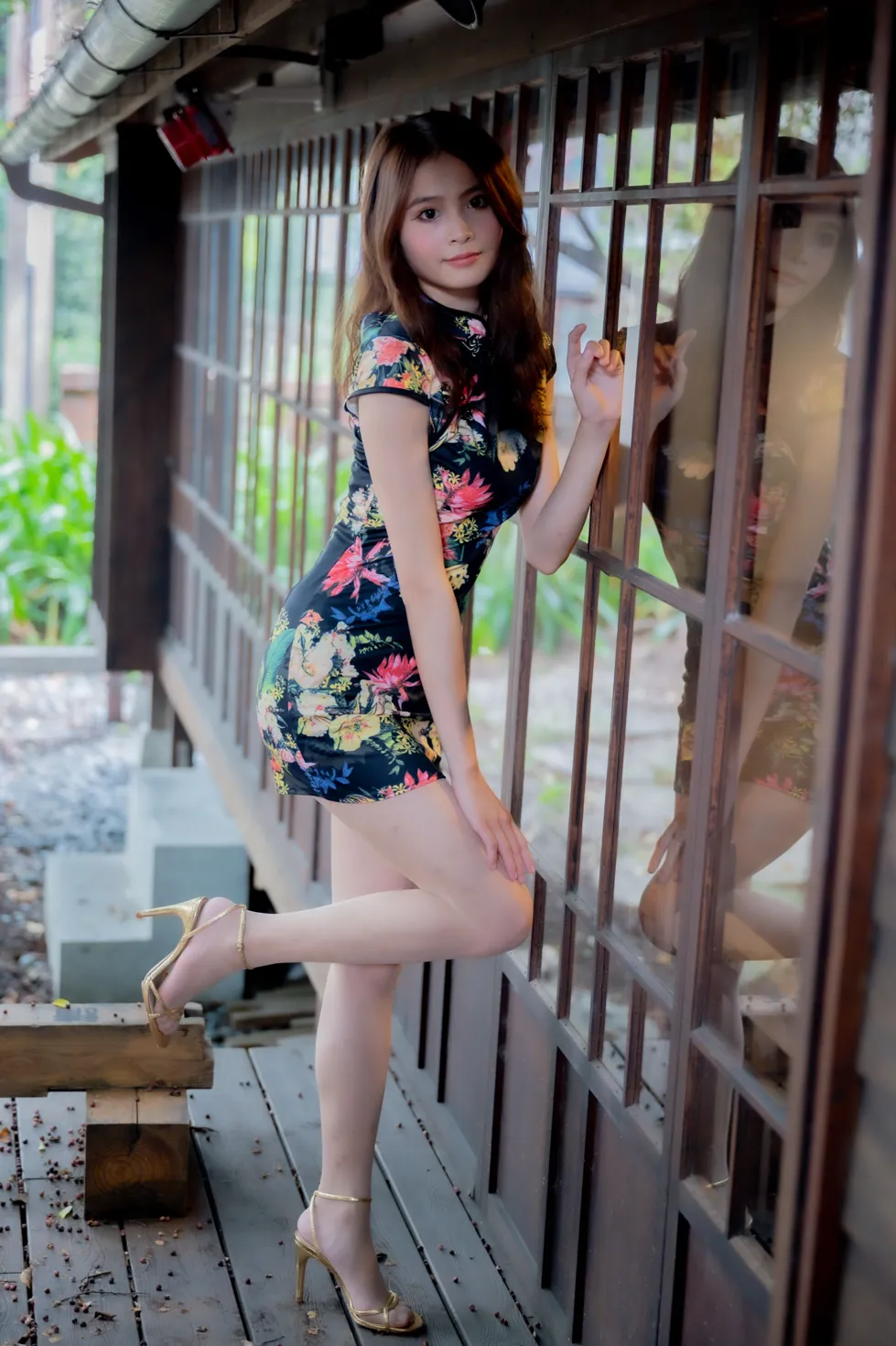 [Mzsock] NO.202 He Jiaxin black flower short cheongsam stockings high heels beautiful legs street photography#[97P]-1